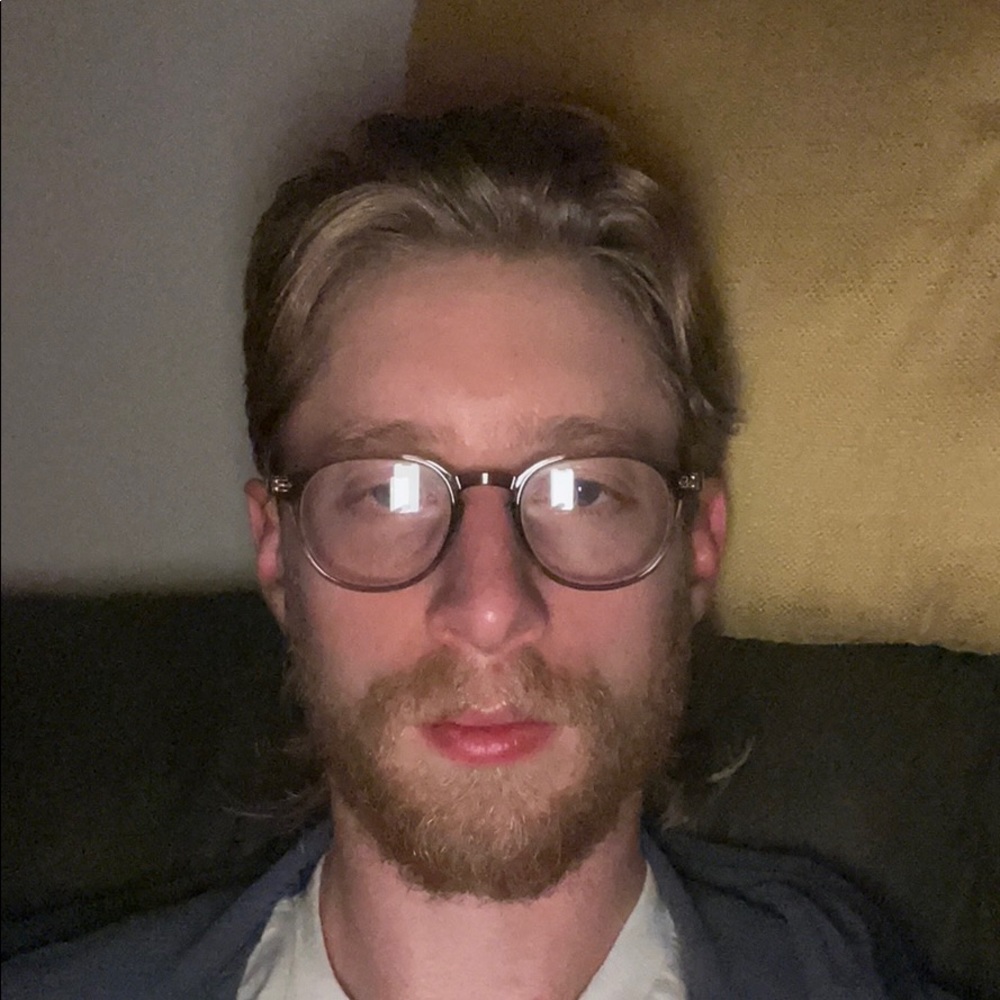 Meet your Posher, Corey